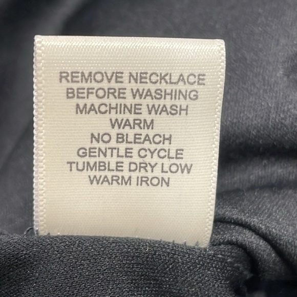 Dressbarn Layered Flutter Sleeve V-Neck Blouse Geometric Print L - Picture 13 of 13